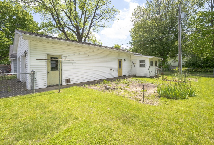 312 E Buckeye-51