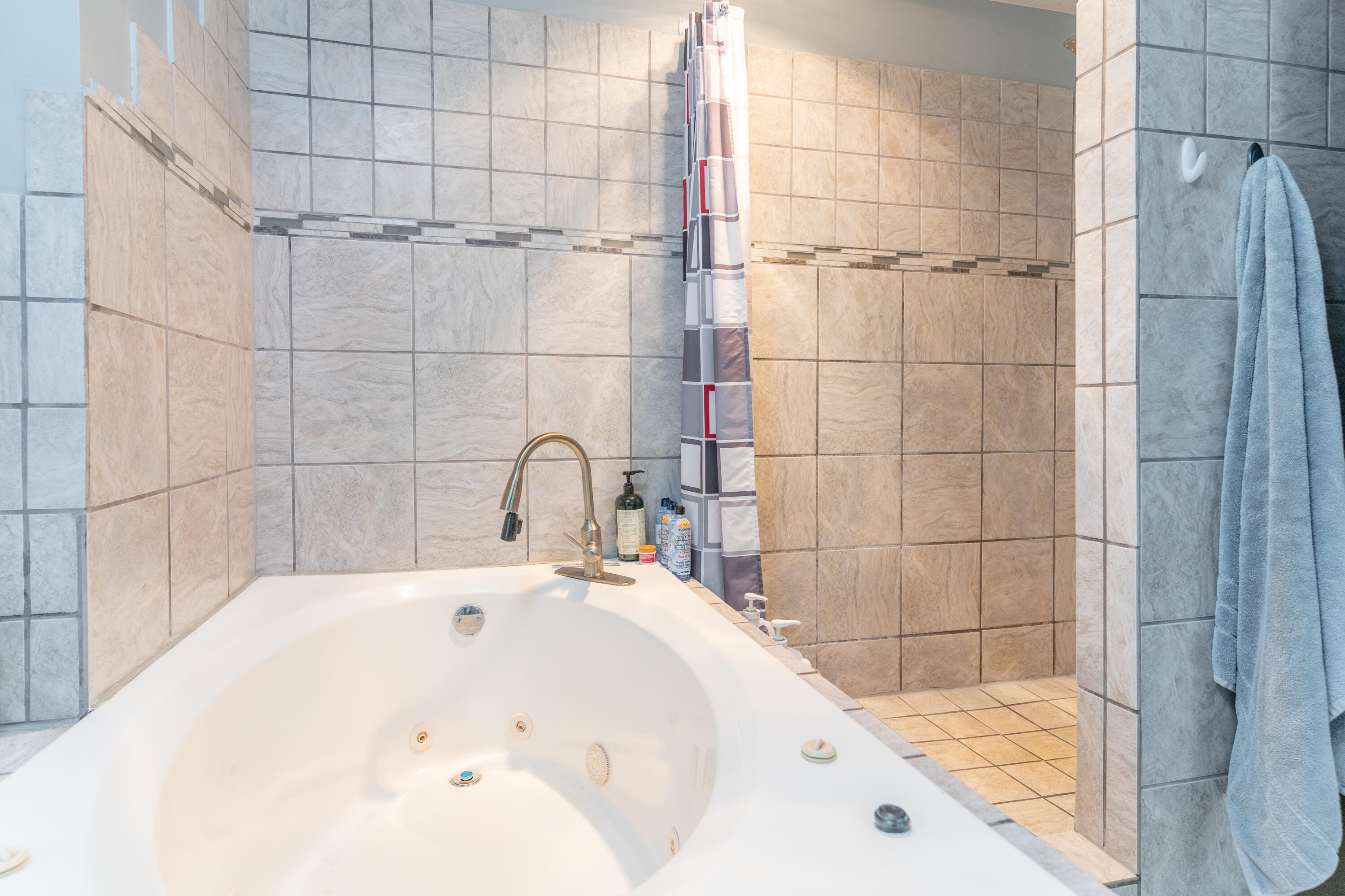 10810 Wenger Road, Anna, Ohio 45302
