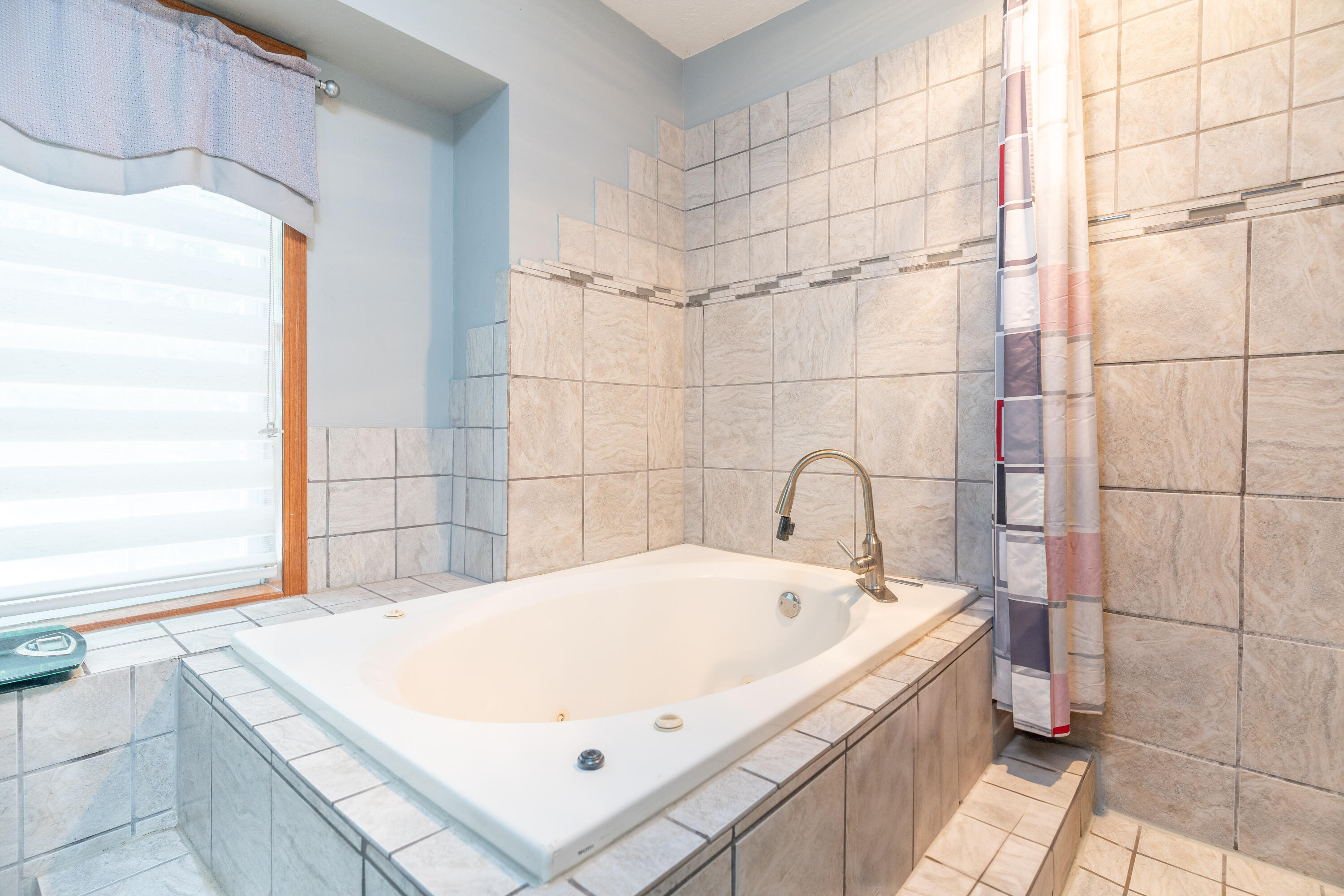 10810 Wenger Road, Anna, Ohio 45302