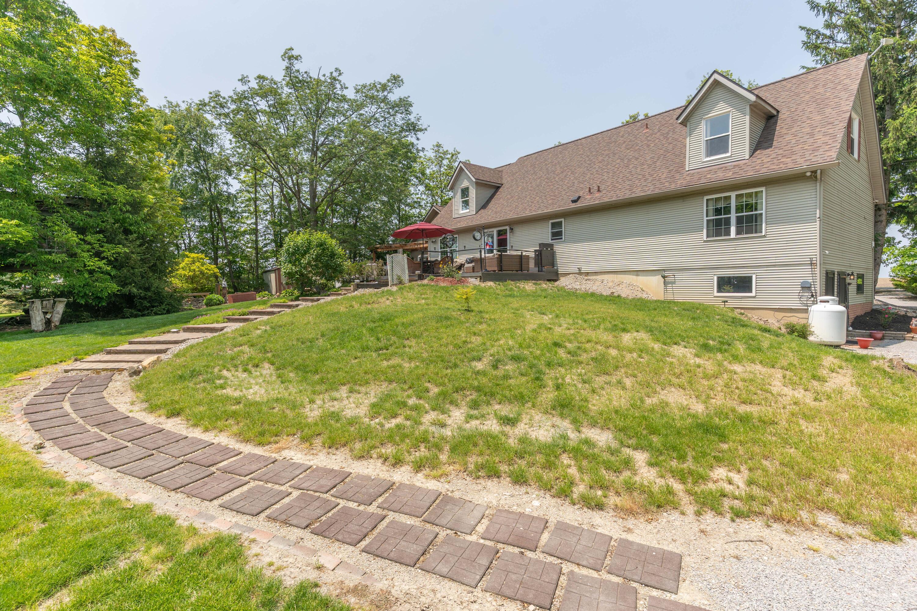 10810 Wenger Road, Anna, Ohio 45302
