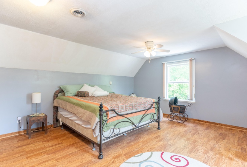 10810 Wenger, Anna-37