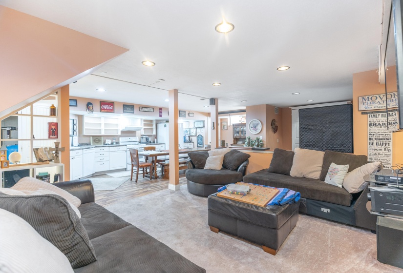 10810 Wenger, Anna-41