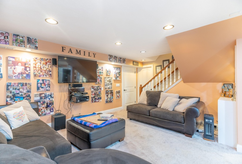 10810 Wenger, Anna-42