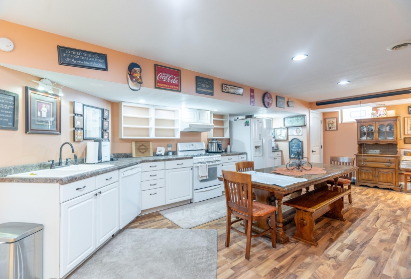 10810 Wenger, Anna-43