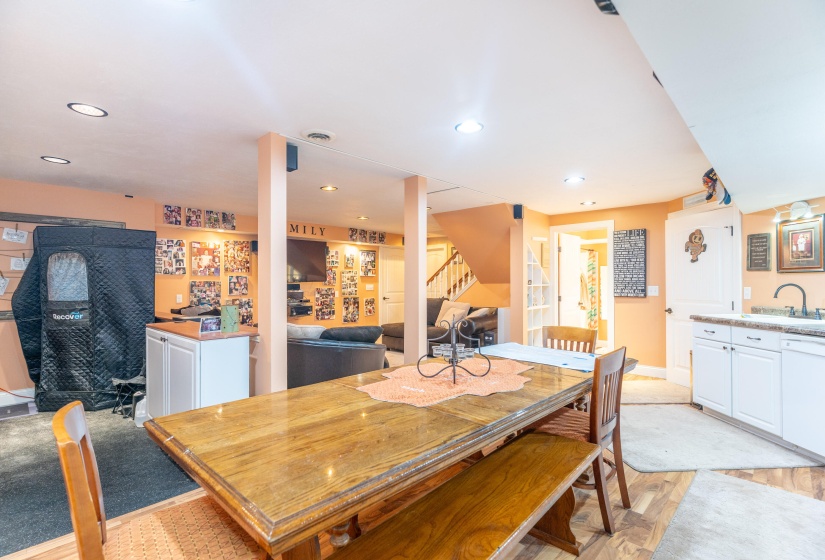 10810 Wenger, Anna-46