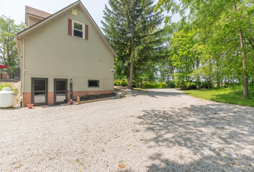 10810 Wenger, Anna-56