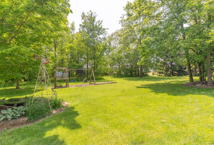 10810 Wenger, Anna-64
