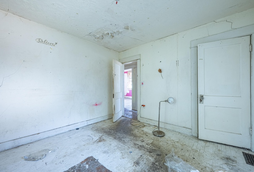 361 E McCreight-15