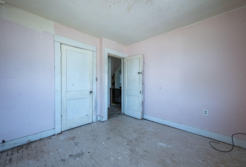 361 E McCreight-17
