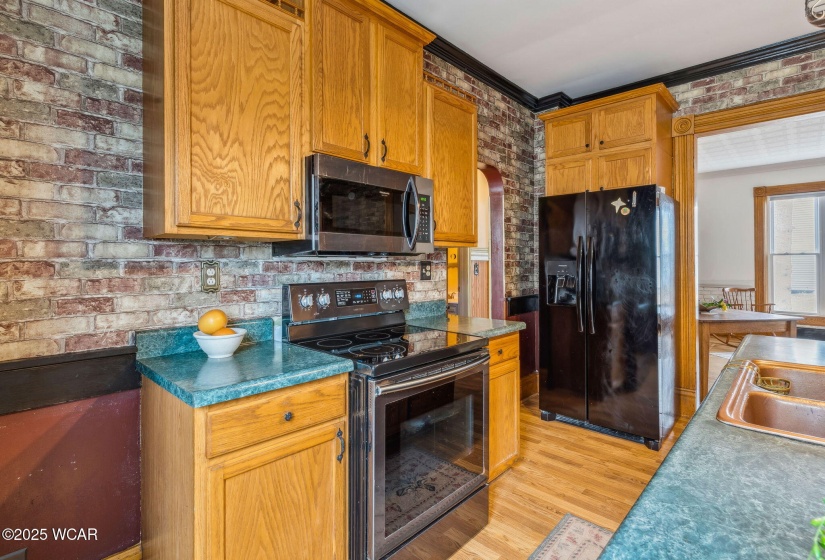 827 Main Street, Fostoria, Ohio, 3 Bedrooms Bedrooms, ,2 BathroomsBathrooms,Residential,For Sale,Main,306424