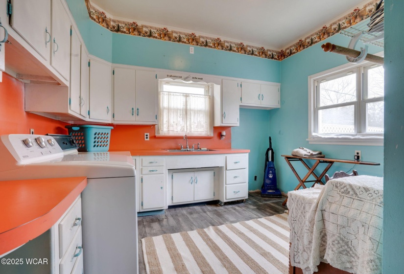 827 Main Street, Fostoria, Ohio, 3 Bedrooms Bedrooms, ,2 BathroomsBathrooms,Residential,For Sale,Main,306424