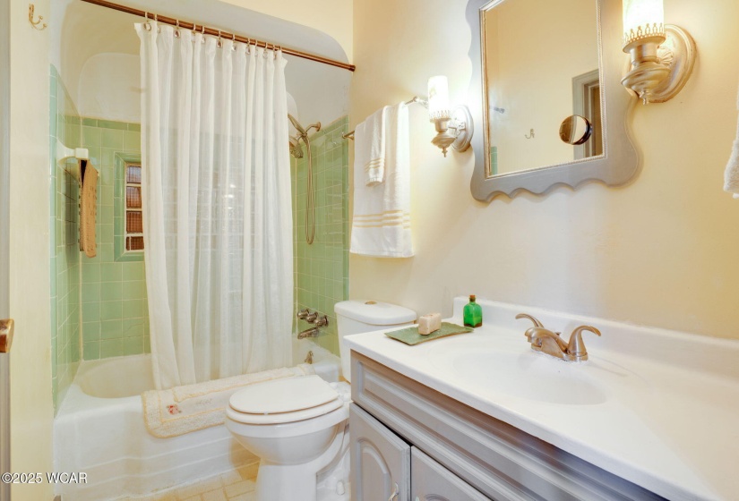 827 Main Street, Fostoria, Ohio, 3 Bedrooms Bedrooms, ,2 BathroomsBathrooms,Residential,For Sale,Main,306424