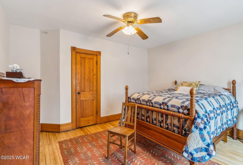 827 Main Street, Fostoria, Ohio, 3 Bedrooms Bedrooms, ,2 BathroomsBathrooms,Residential,For Sale,Main,306424