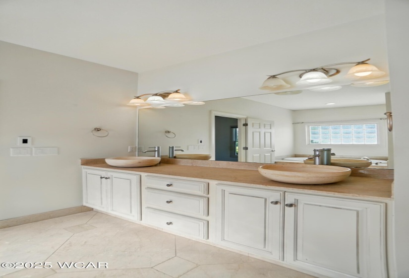 4441 Indian Hill Drive, Lima, Ohio, 4 Bedrooms Bedrooms, ,4 BathroomsBathrooms,Residential,For Sale,Indian Hill,307086