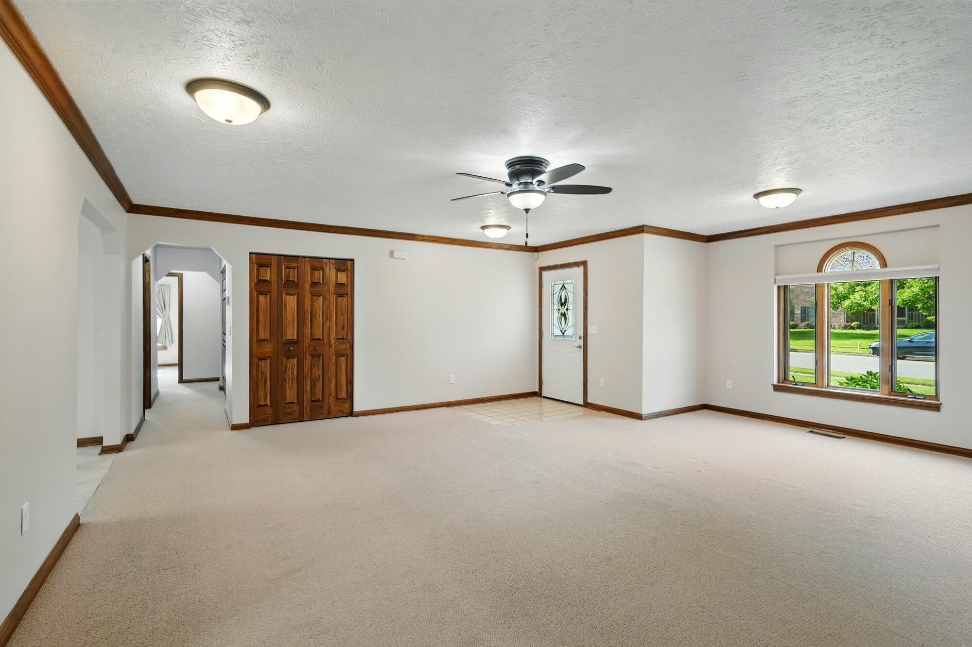 865 Copperfield Lane, Tipp City, Ohio 45371