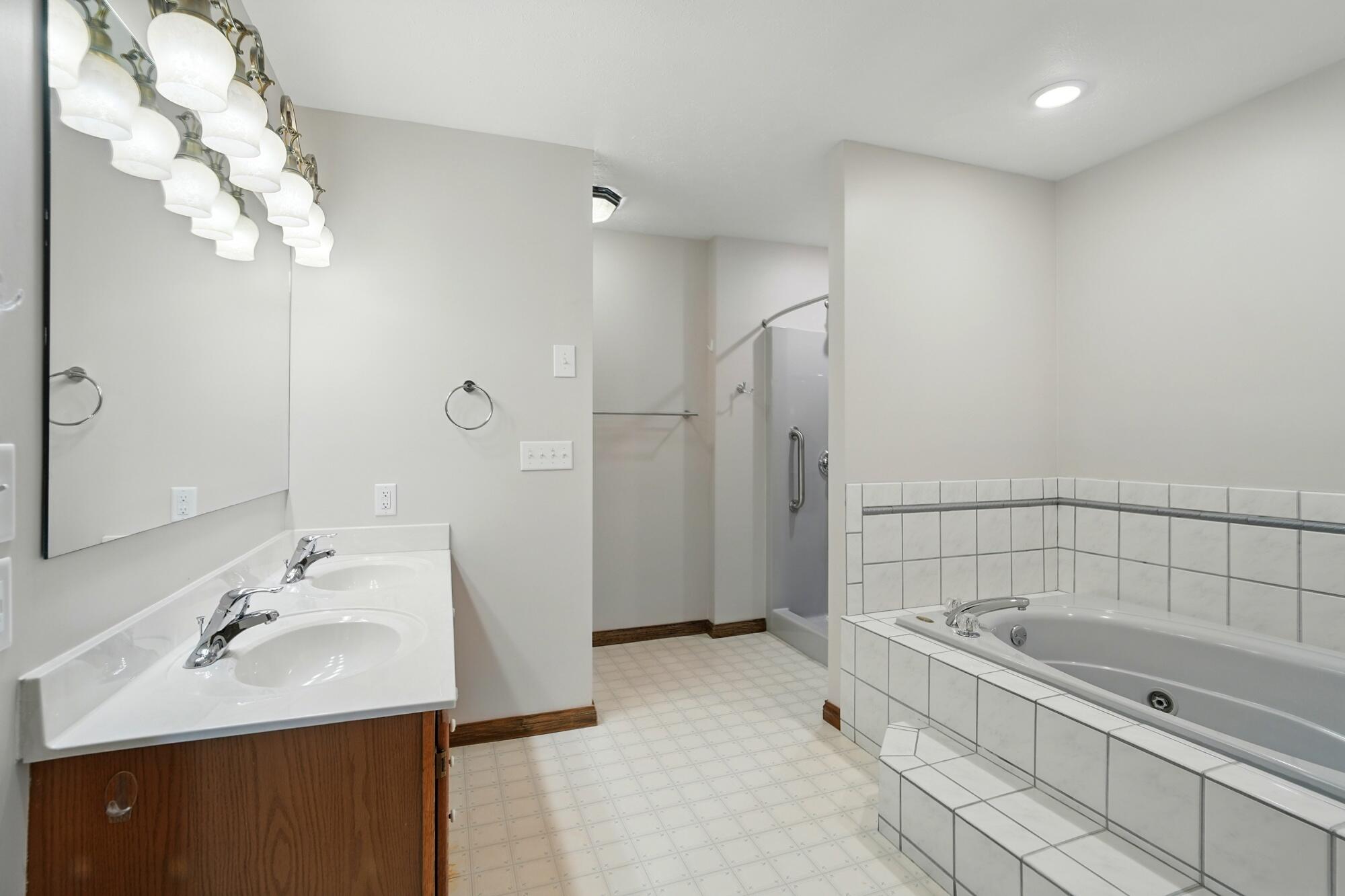 865 Copperfield Lane, Tipp City, Ohio 45371