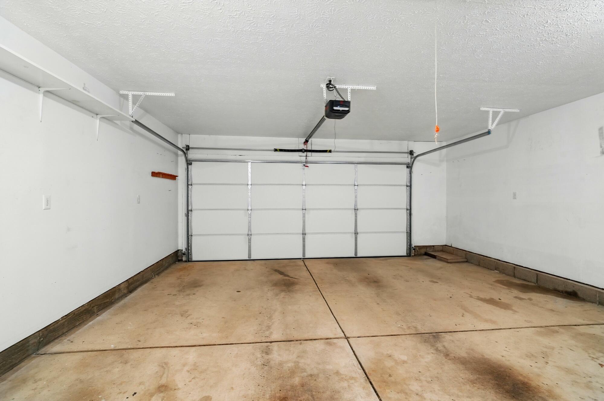865 Copperfield Lane, Tipp City, Ohio 45371