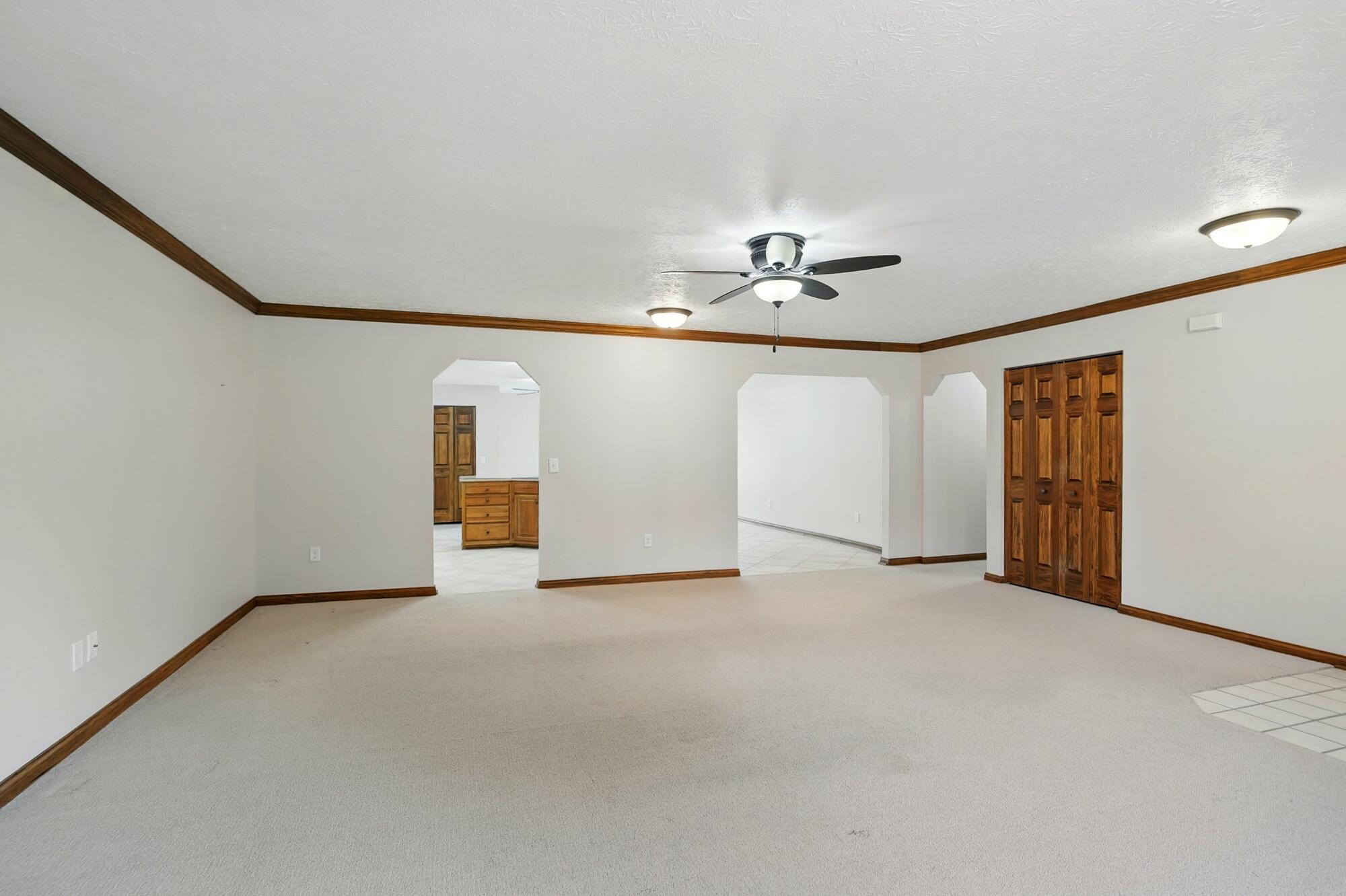 865 Copperfield Lane, Tipp City, Ohio 45371