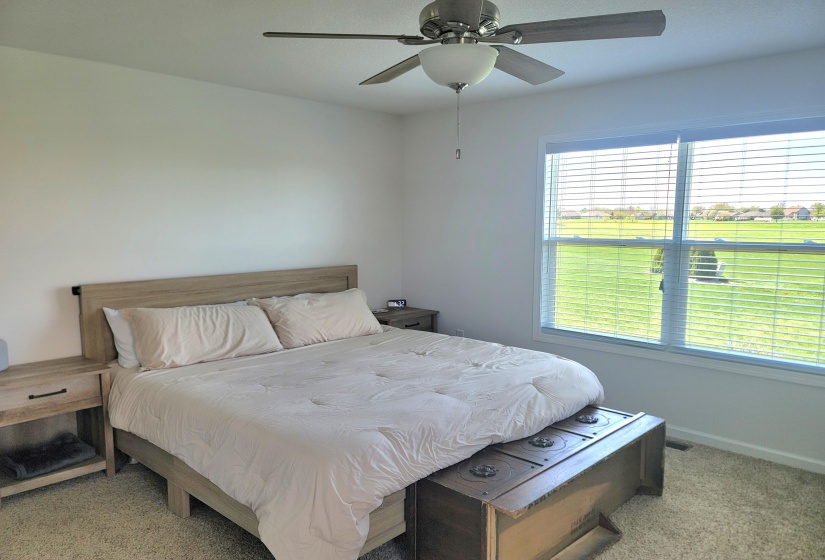 Master bedroom with en suite bath