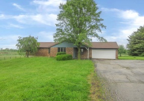 3594 Beanblossom Road, Greenville, Ohio 45331, 3 Bedrooms Bedrooms, ,2 BathroomsBathrooms,Residential,For Sale,Beanblossom,1039107
