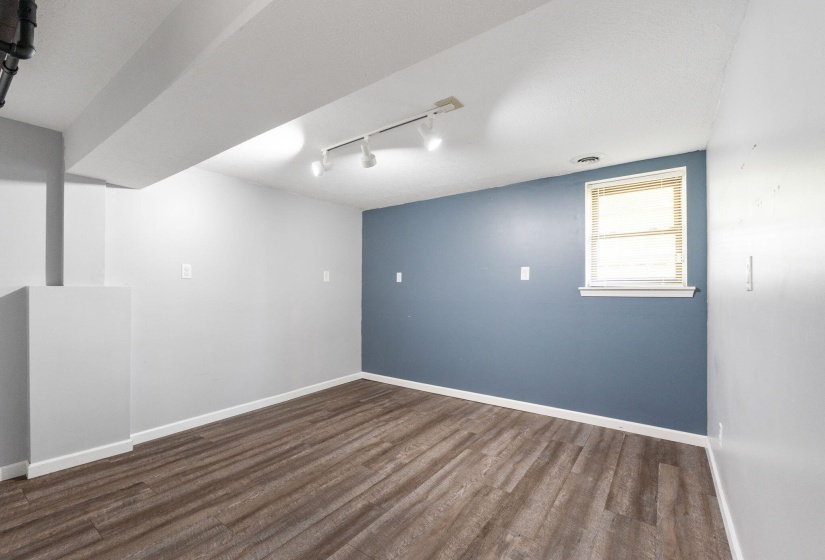 19618 paver barns (Interior)-58