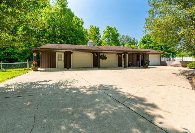 19618 paver barns (Garage)-1
