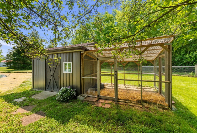 19618 paver barns (Exterior)-38