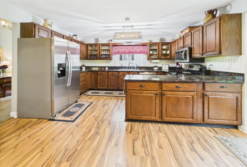5-Kitchen (1)