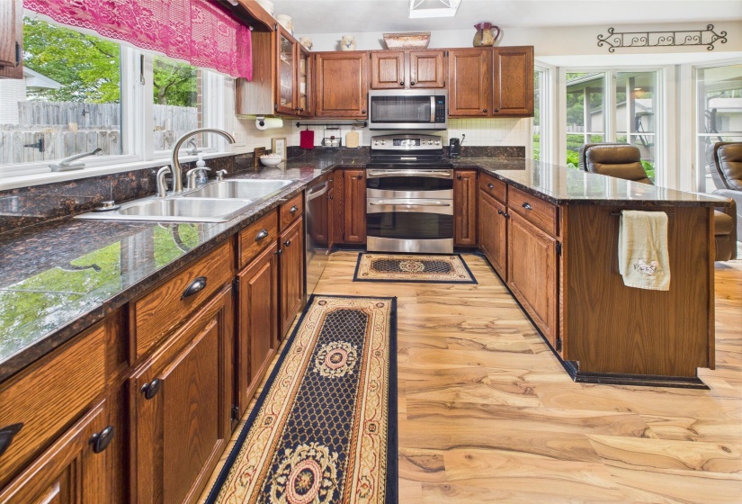 5-Kitchen (2)