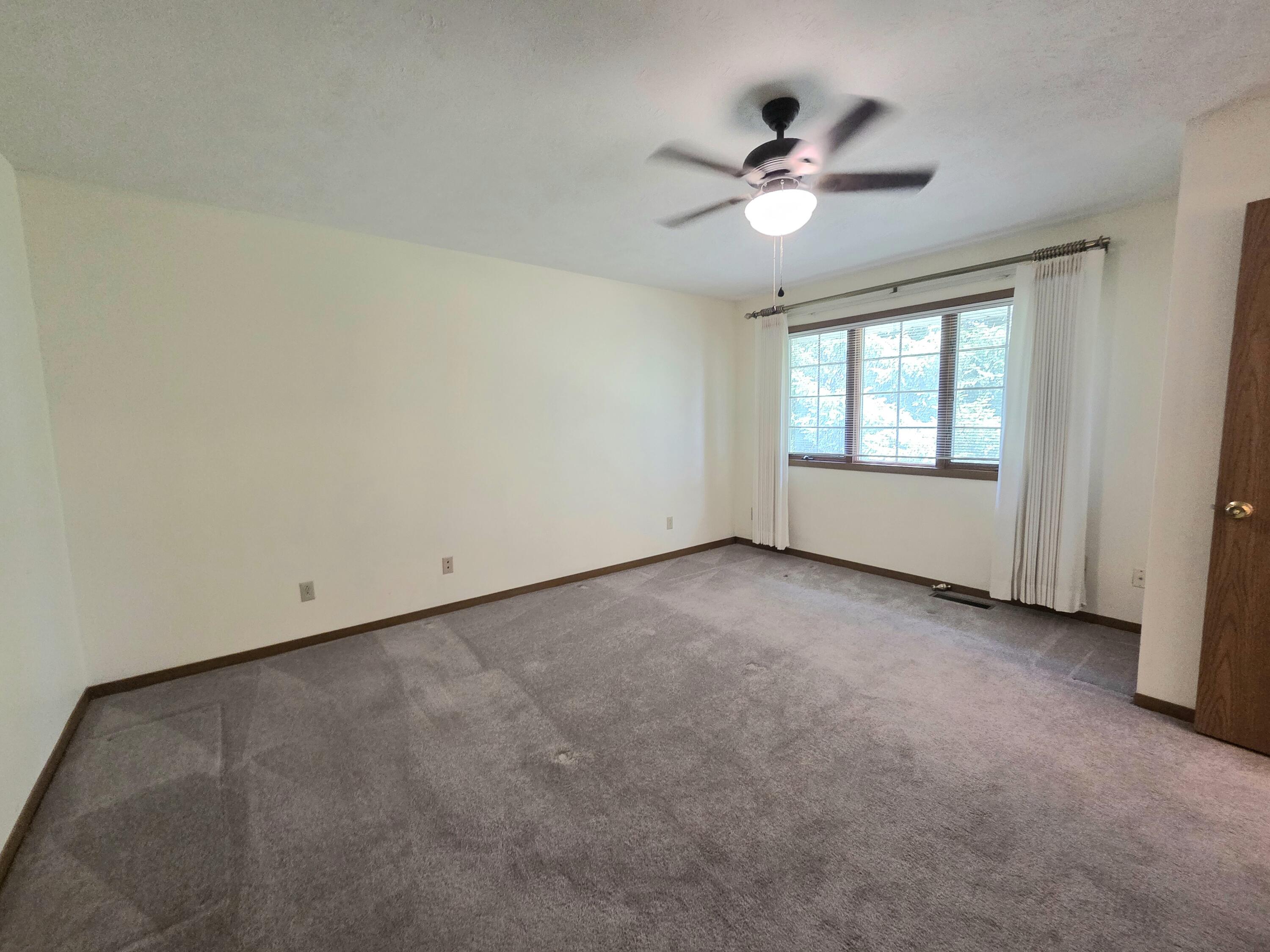 3032 Armsgate Road, Springfield, Ohio 45503