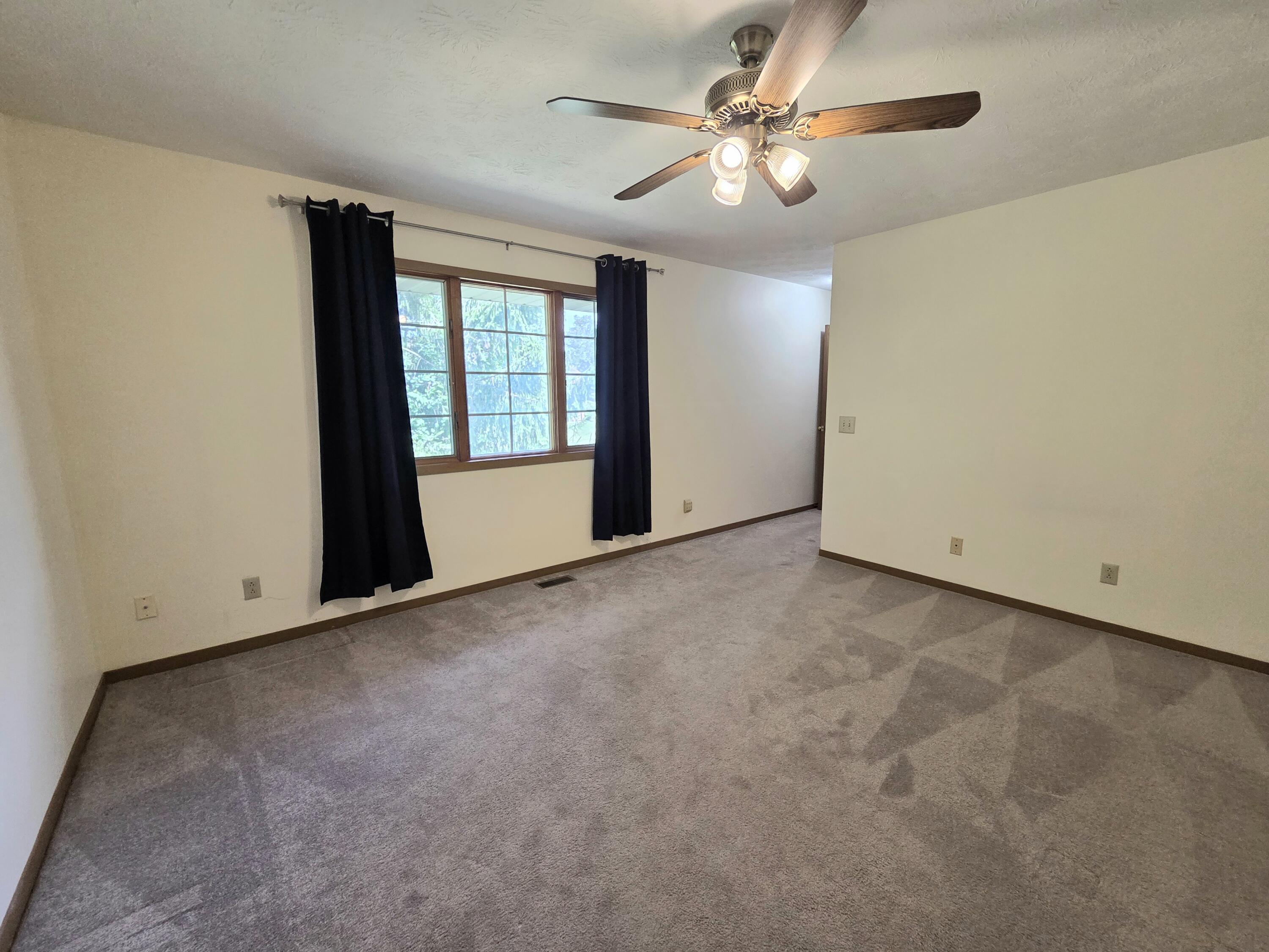 3032 Armsgate Road, Springfield, Ohio 45503