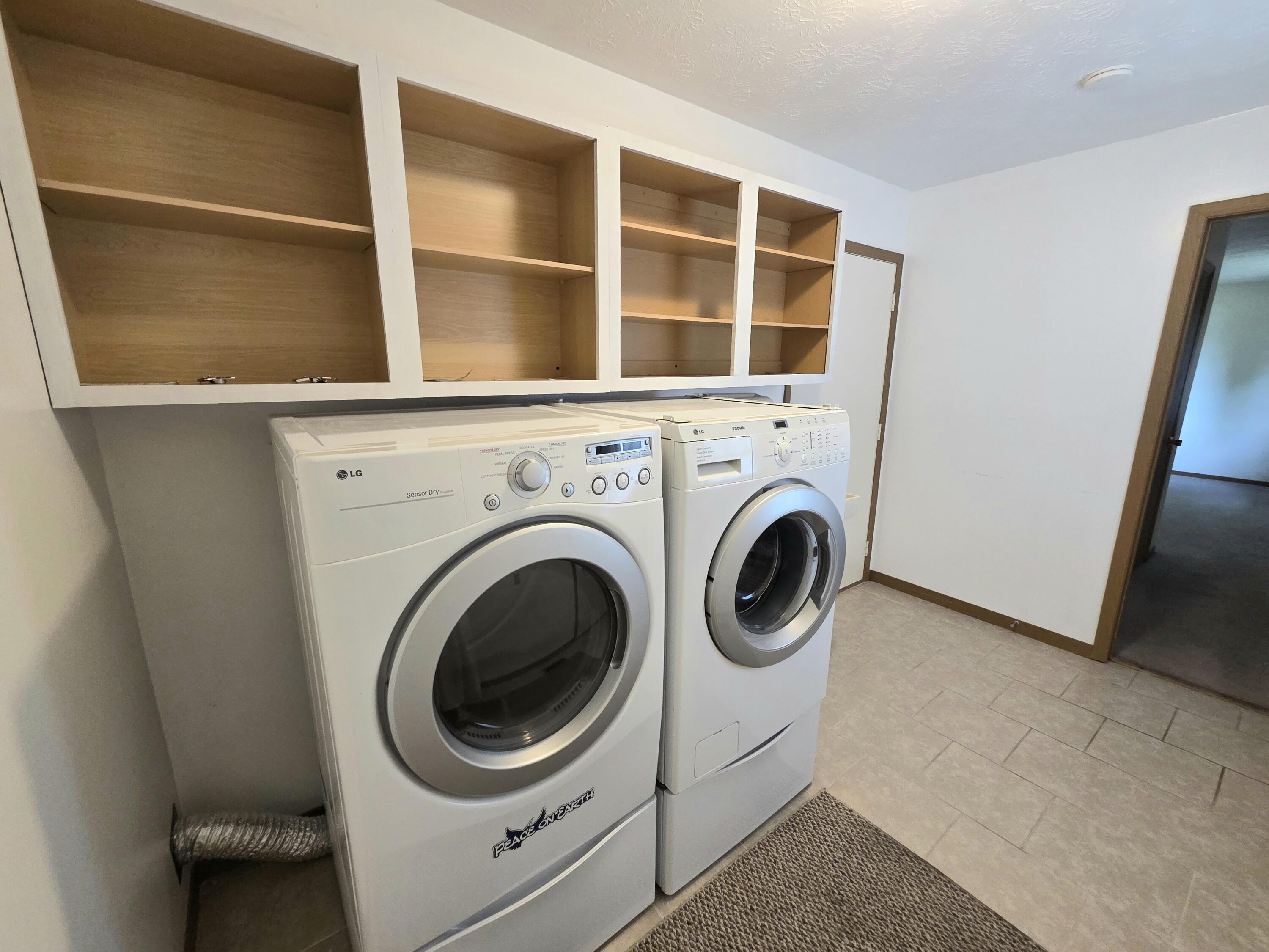 3032 Armsgate Road, Springfield, Ohio 45503