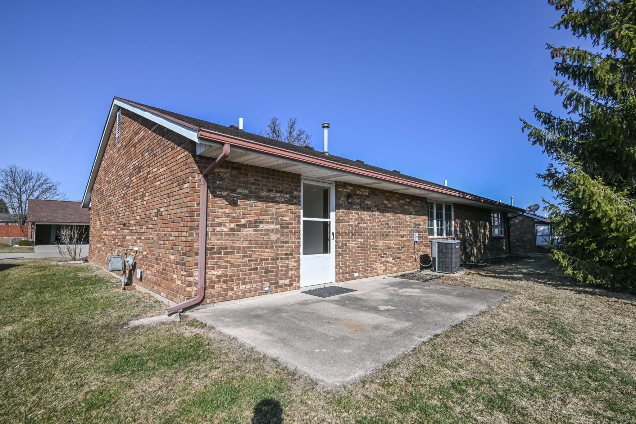 3032 Armsgate Road, Springfield, Ohio 45503