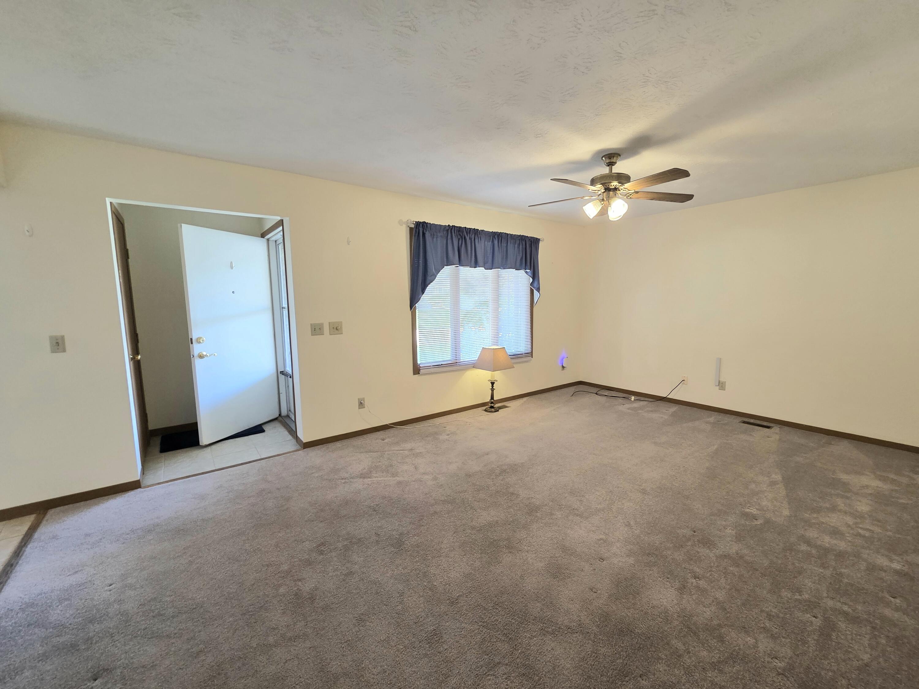 3032 Armsgate Road, Springfield, Ohio 45503