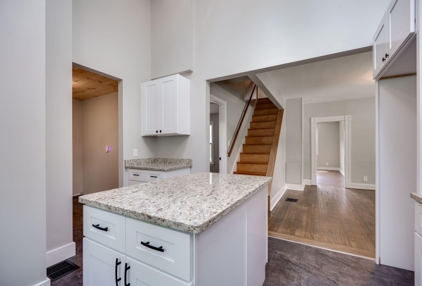 19-web-or-mls-4742-peacock-rd