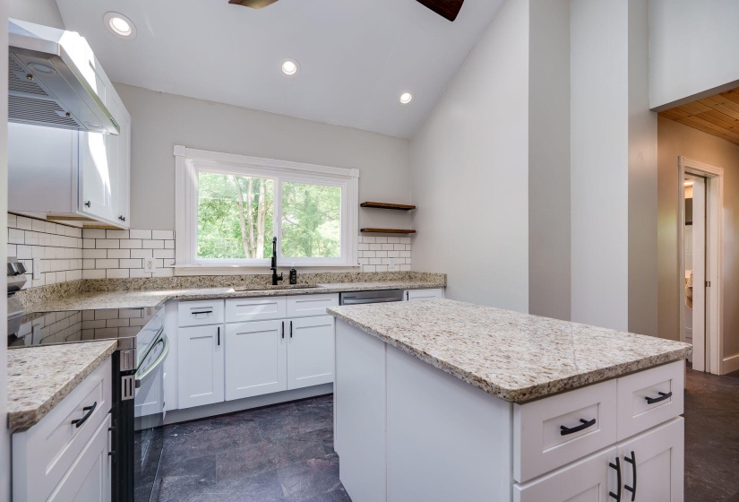 20-web-or-mls-4742-peacock-rd