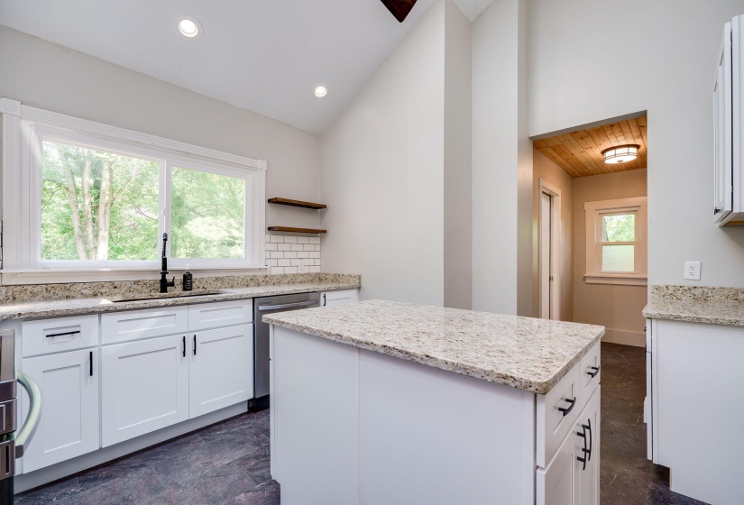 22-web-or-mls-4742-peacock-rd
