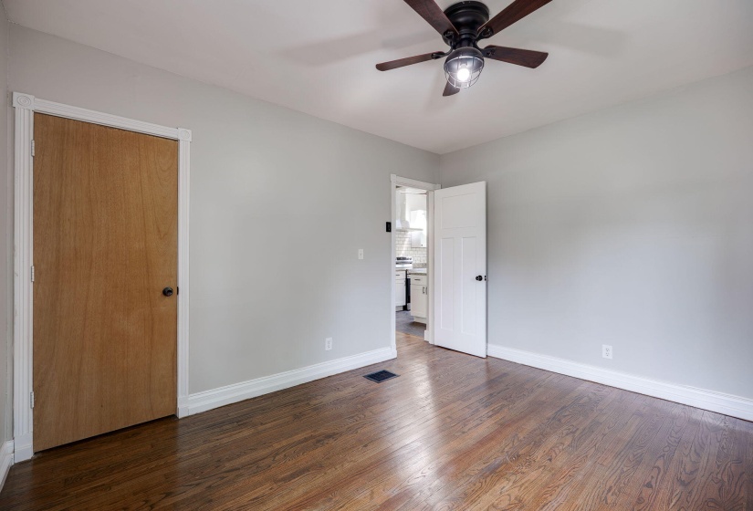 28-web-or-mls-4742-peacock-rd