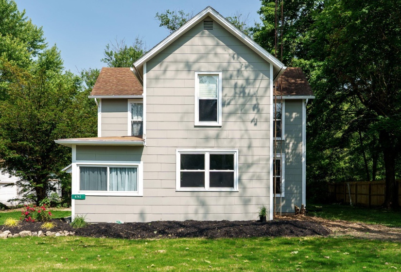 3-web-or-mls-4742-peacock-rd