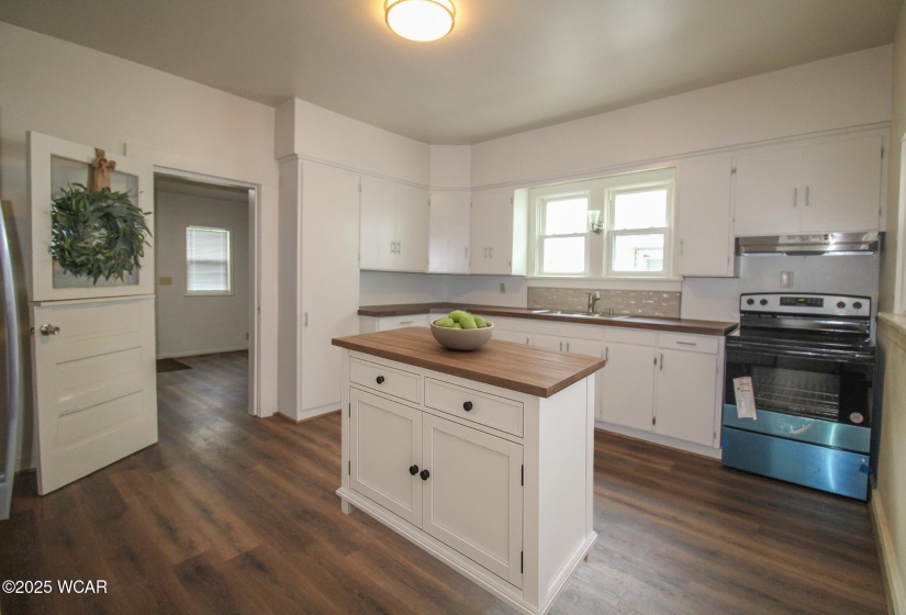458 McKibben Street, Lima, Ohio, 3 Bedrooms Bedrooms, ,2 BathroomsBathrooms,Residential,For Sale,McKibben,307281