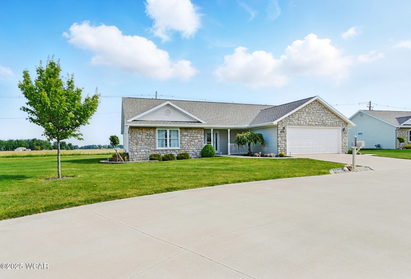 1076 Stonegate Court, Wapakoneta, Ohio, 2 Bedrooms Bedrooms, ,2 BathroomsBathrooms,Residential,For Sale,Stonegate,307267