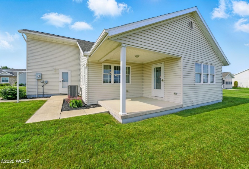 1076 Stonegate Court, Wapakoneta, Ohio, 2 Bedrooms Bedrooms, ,2 BathroomsBathrooms,Residential,For Sale,Stonegate,307267