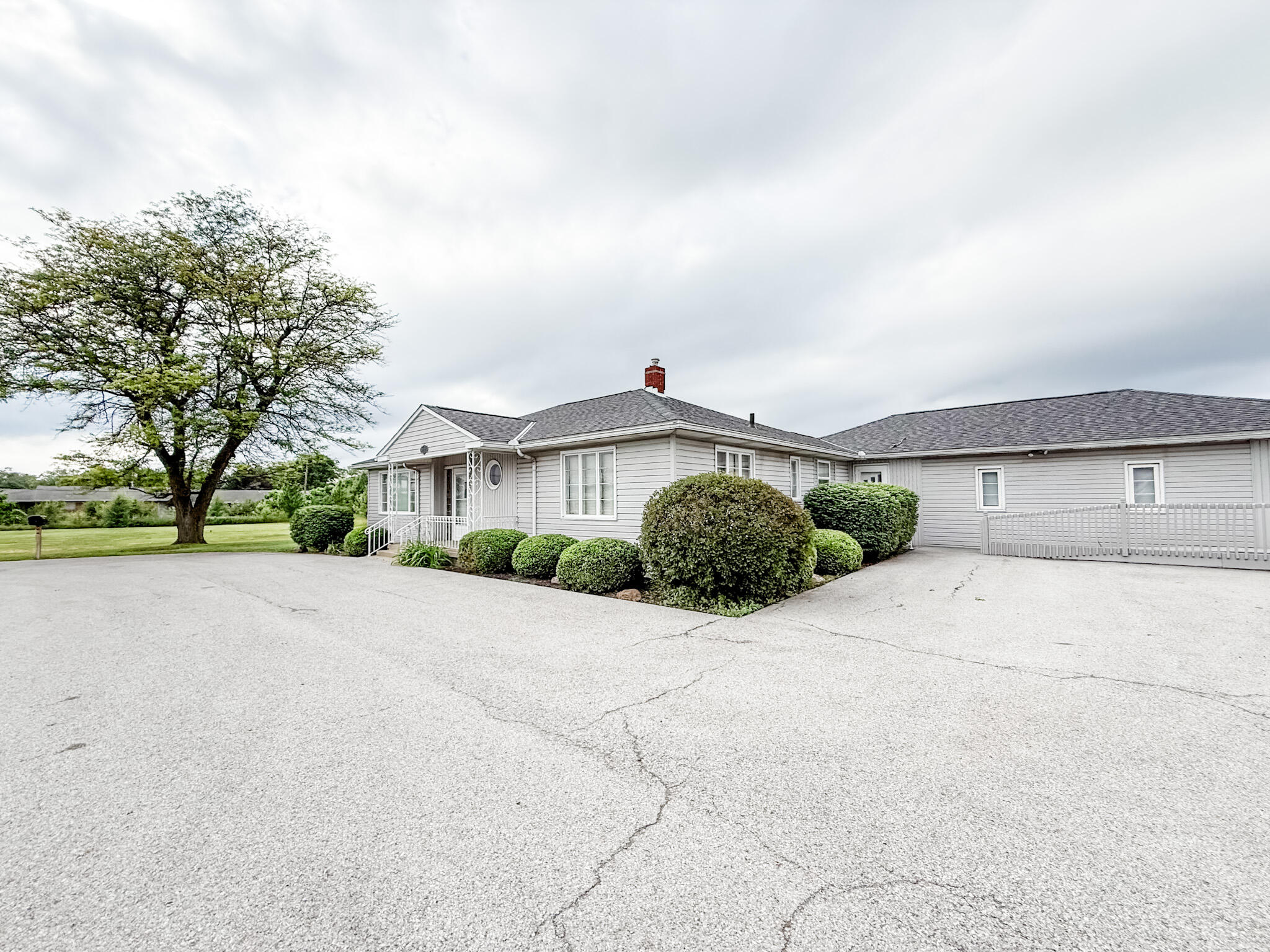 2727 Harding Highway, Lima, Ohio 45804