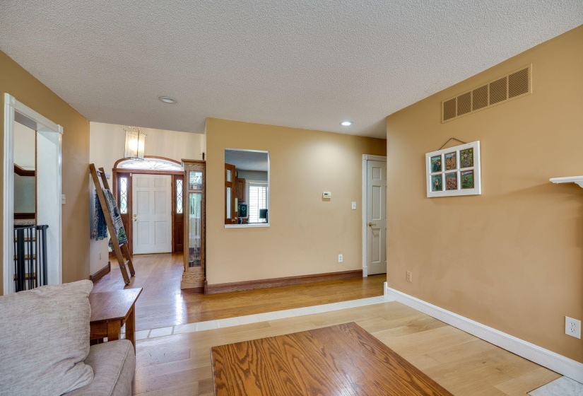 17-web-or-mls-4850-s-charleston-pike
