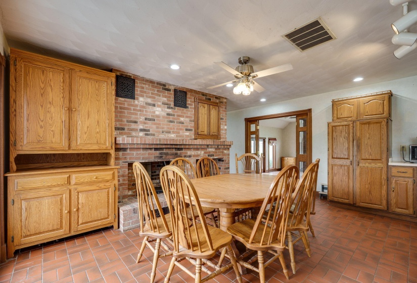 32-web-or-mls-4850-s-charleston-pike
