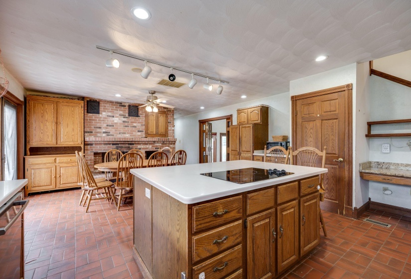 33-web-or-mls-4850-s-charleston-pike