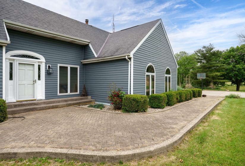 6-web-or-mls-4850-s-charleston-pike