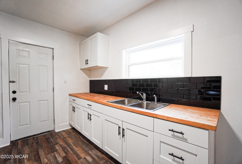 108 Woodlawn Avenue, Lima, Ohio, 3 Bedrooms Bedrooms, ,1 BathroomBathrooms,Residential,For Sale,Woodlawn,307291