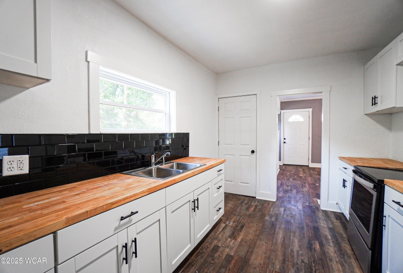 108 Woodlawn Avenue, Lima, Ohio, 3 Bedrooms Bedrooms, ,1 BathroomBathrooms,Residential,For Sale,Woodlawn,307291