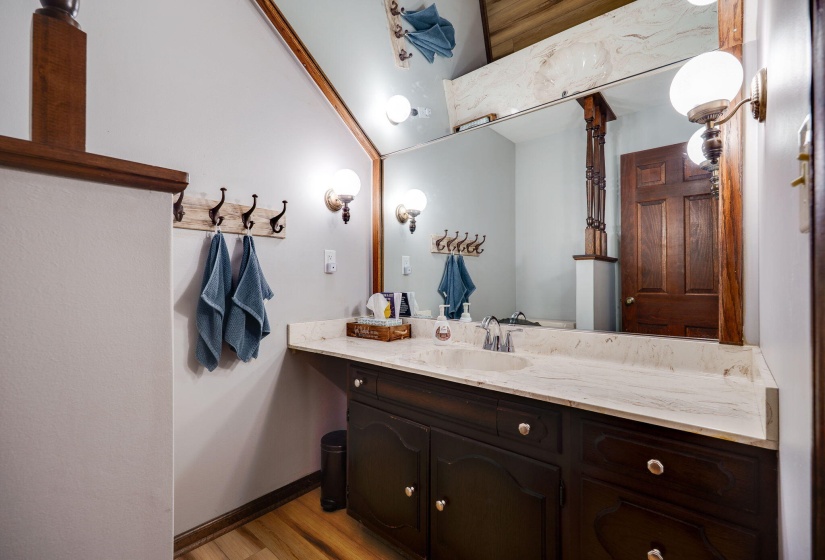 13-web-or-mls-1077-pine-meadow-terrace